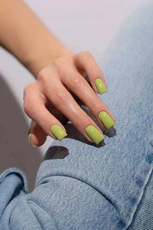 classy summer nails