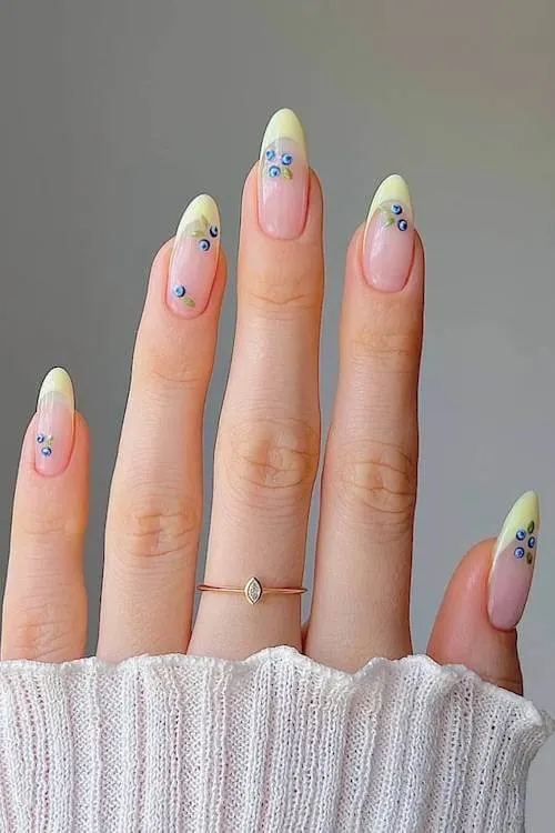 classy summer nails