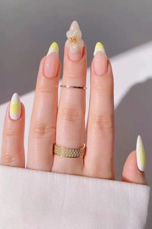 classy summer nails