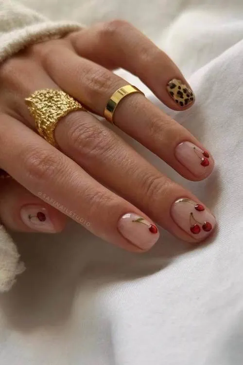 classy summer nails