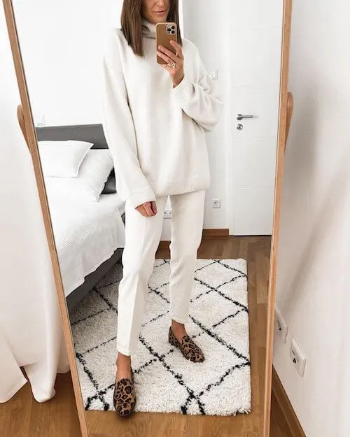 cute and chic outfits with white jeans