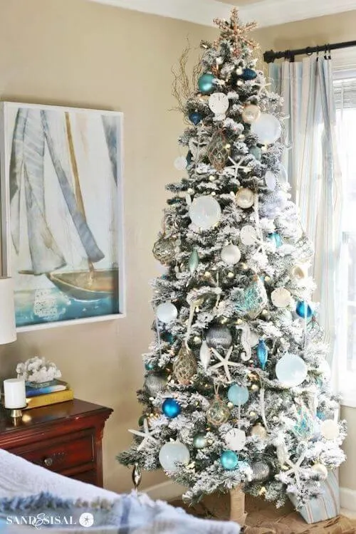 white and blue coastal christmas tree ideas