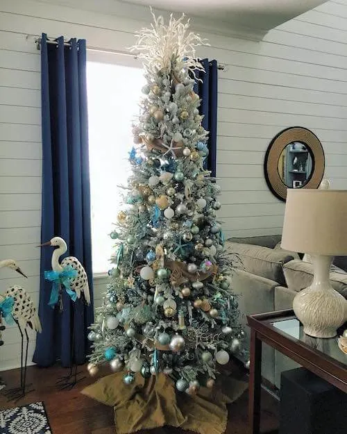 white and blue coastal christmas tree ideas