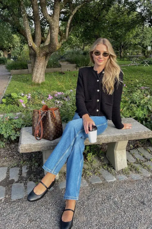 40+ Chic Coffee Date Outfit Ideas To Look Fabulous - Girl Shares Tips