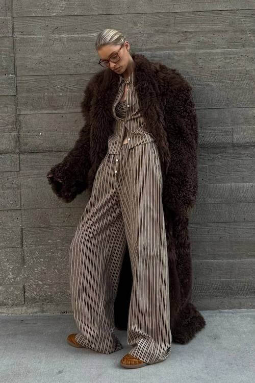 comfy trendy wide leg pants outfit