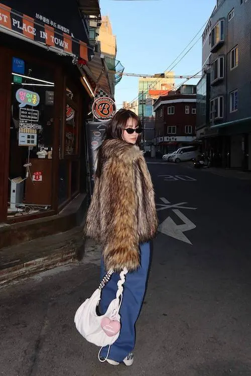 comfy trendy wide leg pants outfit