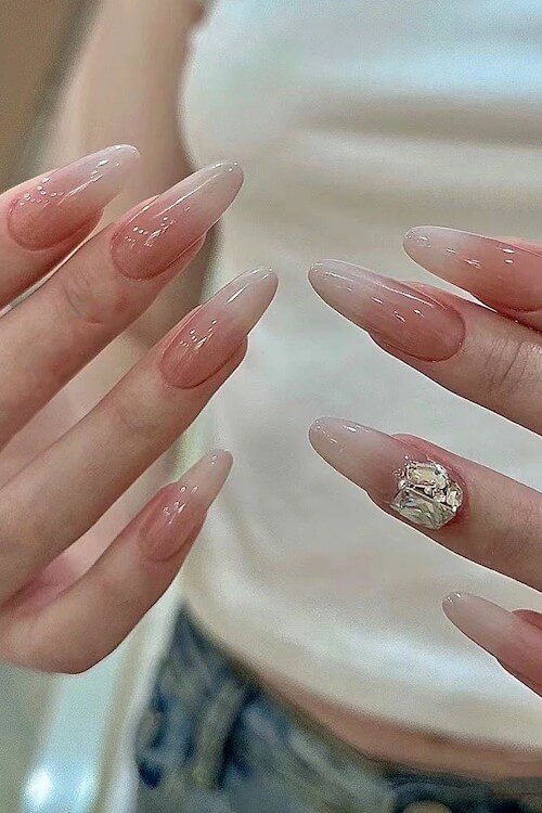 coquette nails