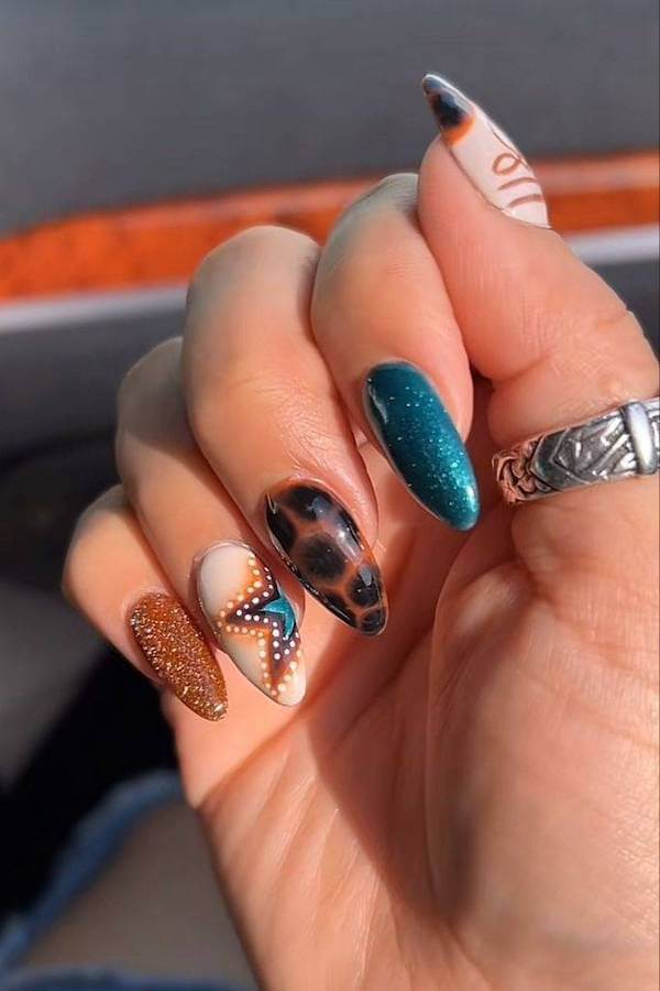 Glitter and Teal Western Vibes Nail Art