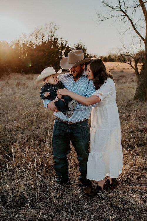 country photoshoot outfit ideas family