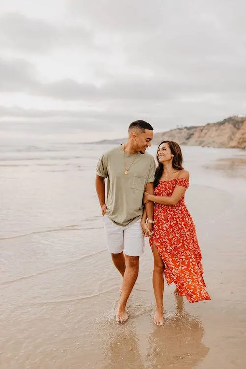 couple photoshoot outfit beach