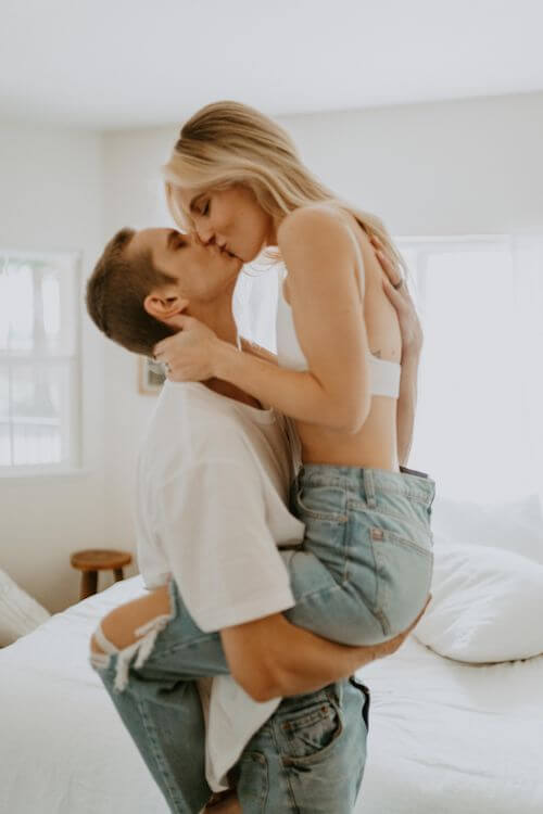 couple photoshoot outfits indoor at home