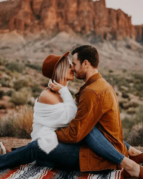 fall couple session outfit ideas