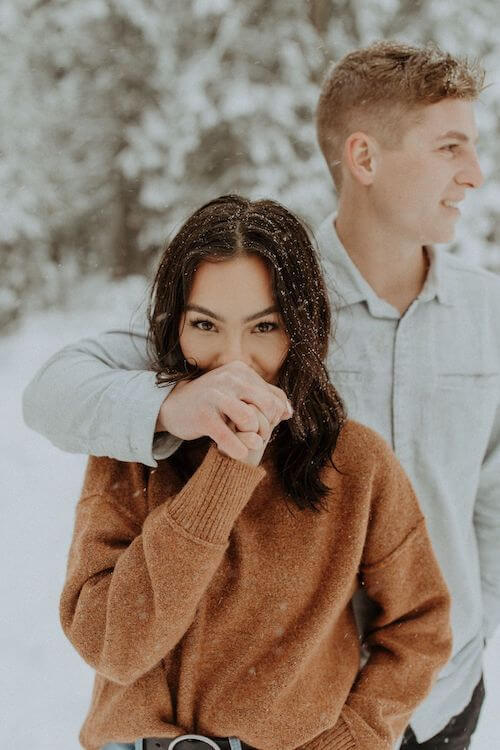 winter engagement session outfit ideas