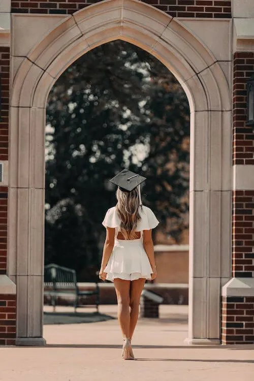 Creative Graduation Photoshoot Ideas For Girls