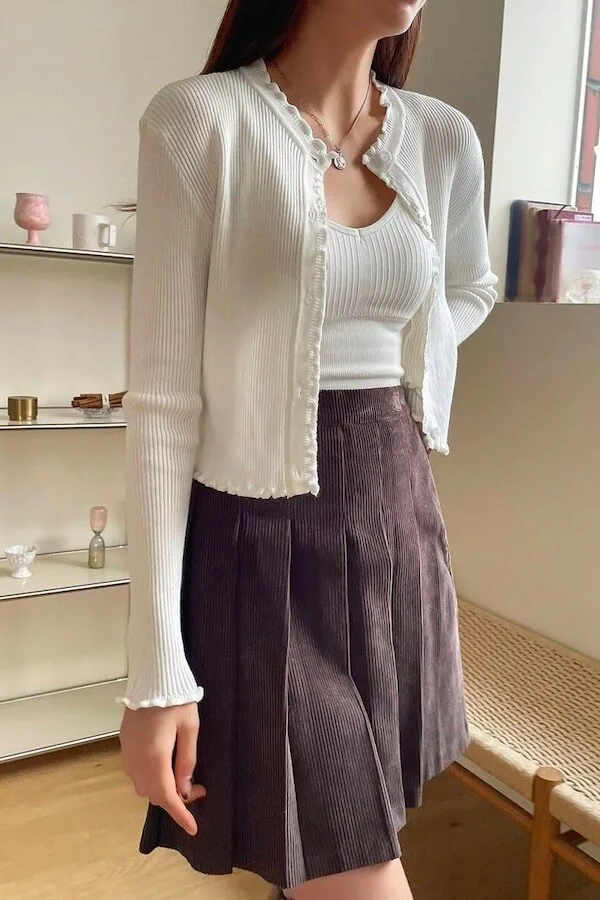 40+ Chic Cropped Cardigan Outfit Ideas How To Style A Cropped Cardigan Girl Shares Tips