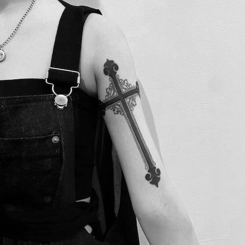 cross tattoo designs for women