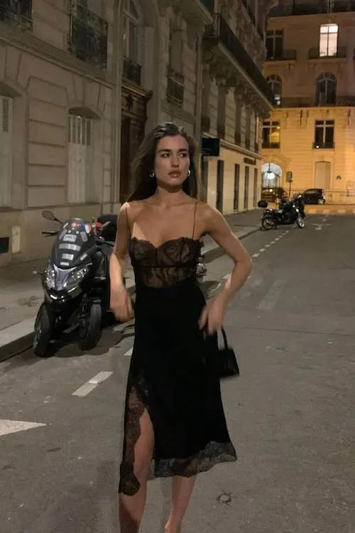 dark feminine outfits