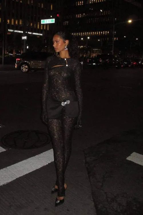 dark feminine outfits