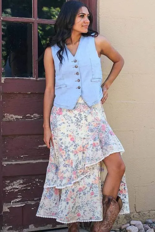 denim vest outfit