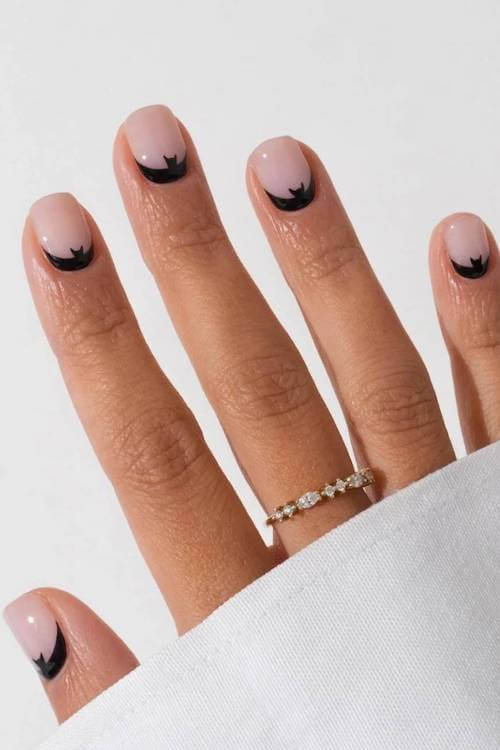 easy Halloween nails for beginners