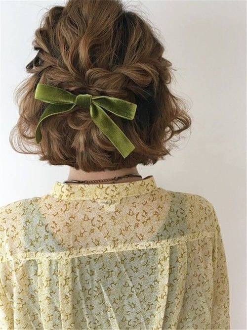 easy hairstyles for short hair