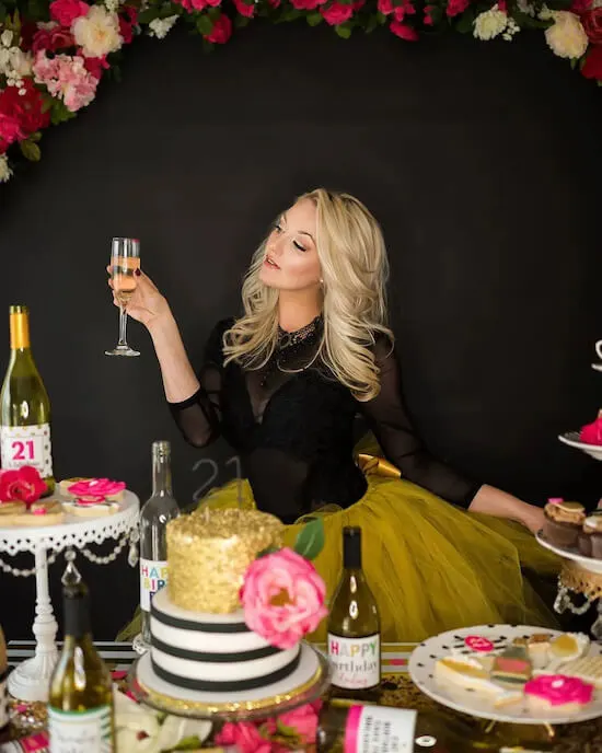 elegant birthday photoshoot ideas