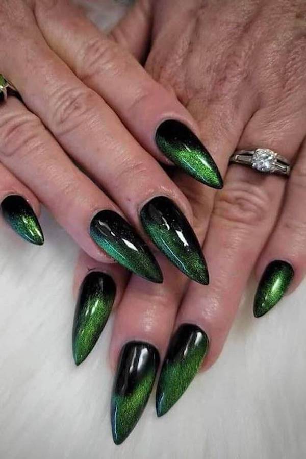Emerald Green Cat Eye Nails