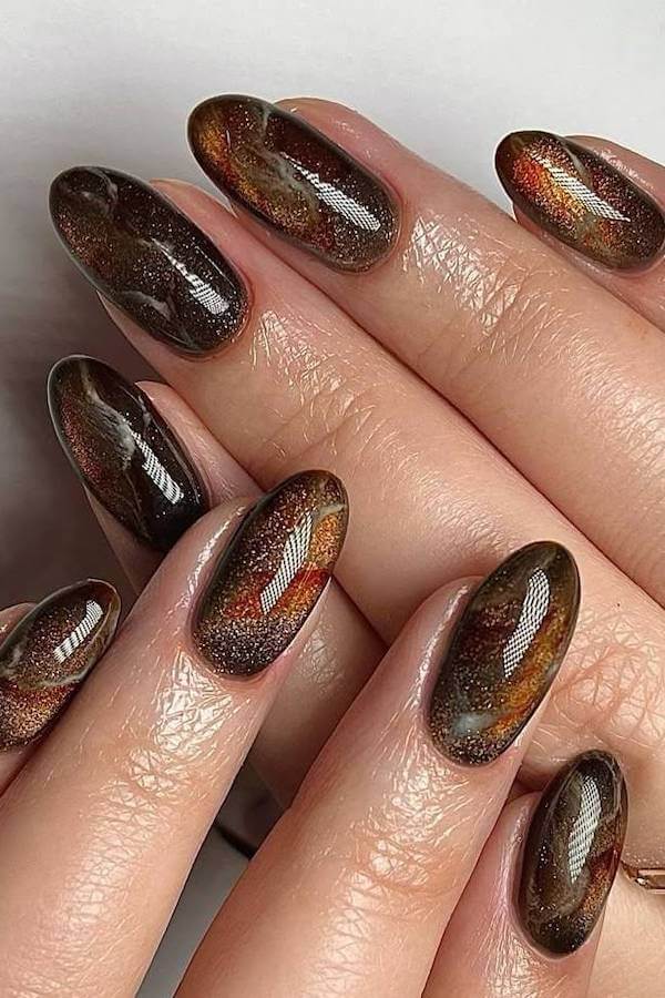 Smoky Multichrome Cat Eye Nails