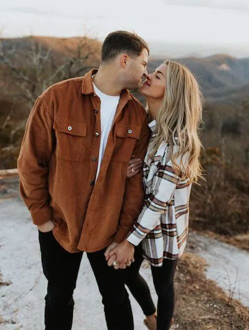 fall couple photoshoot ideas