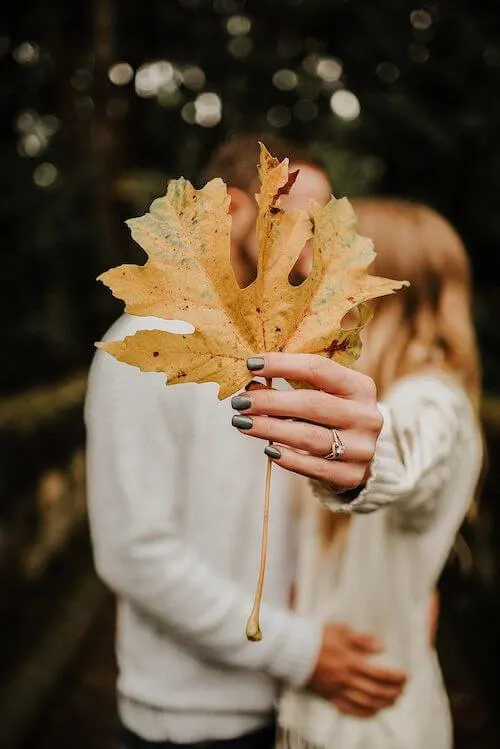 fall couple photoshoot ideas