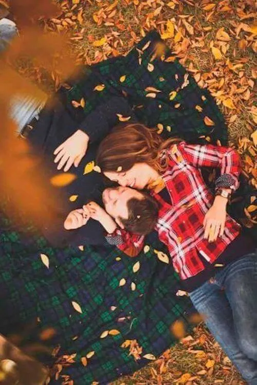 fall couple photoshoot ideas