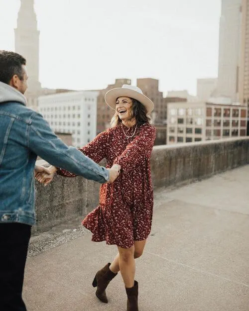 fall couple photoshoot ideas