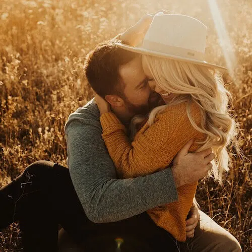 fall couple photoshoot ideas