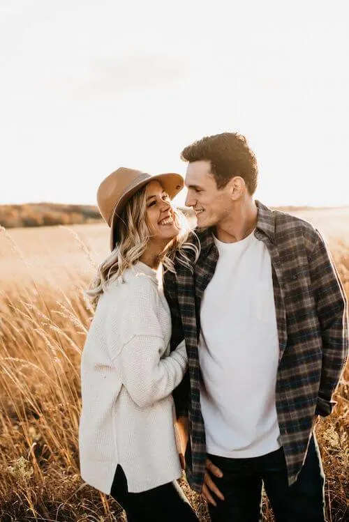 fall couple photoshoot ideas