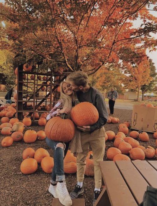 fall couple photoshoot ideas