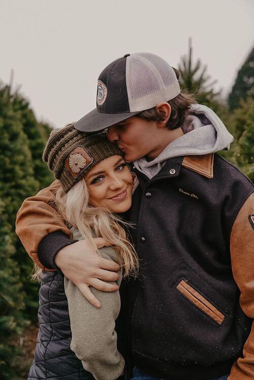 fall couple photoshoot ideas outfits