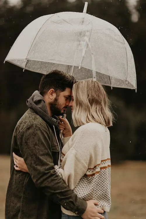 fall couple photoshoot ideas