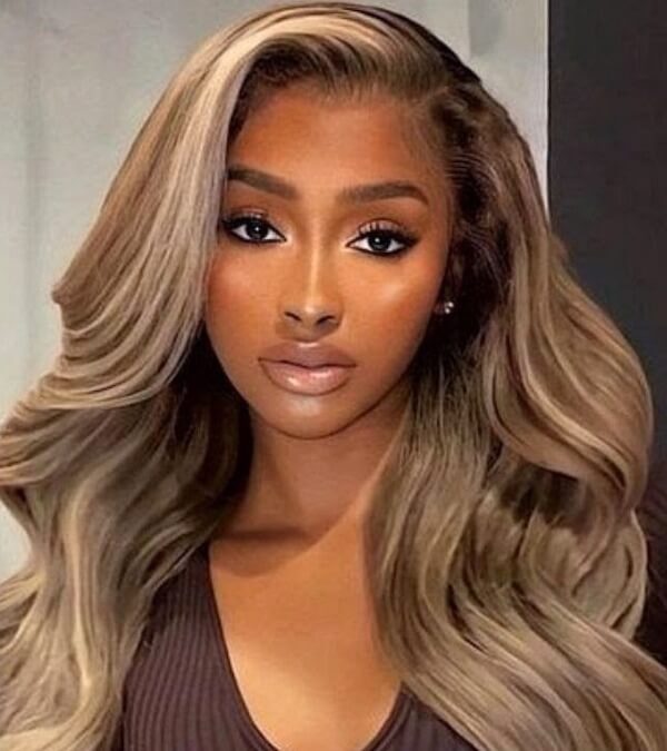 Honey Blonde Loose Waves
