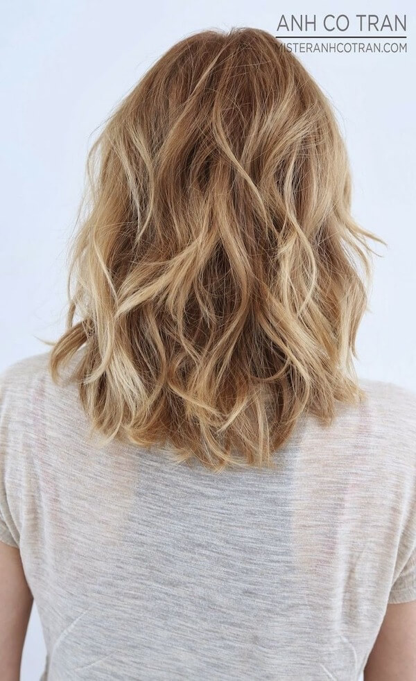 Tousled Warm Blonde Lob