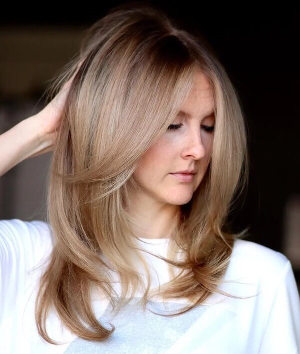 Feathered Warm Blonde Layers