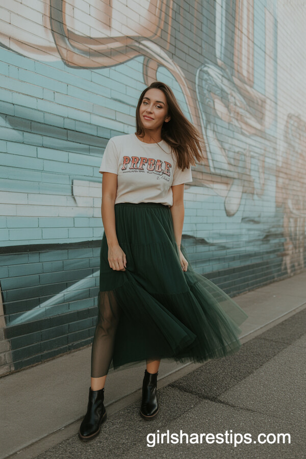 Graphic Tee Tulle Maxi Skirt