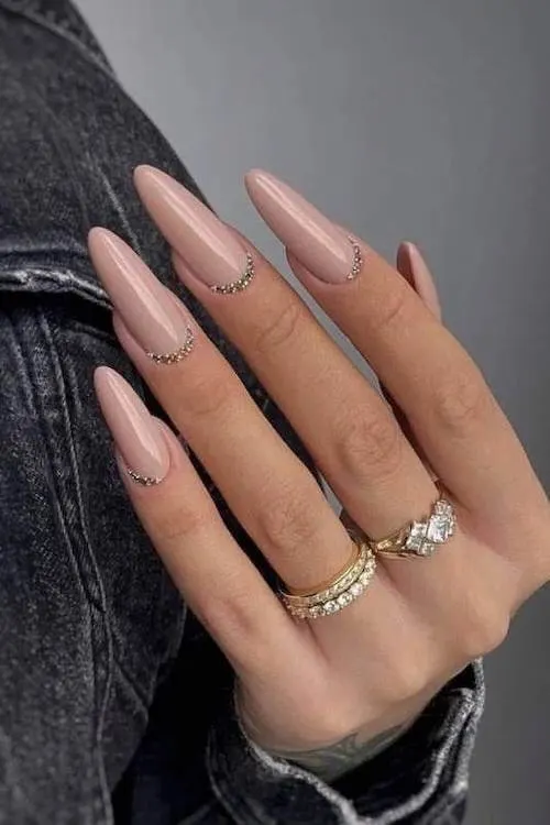 fall minimalist nails