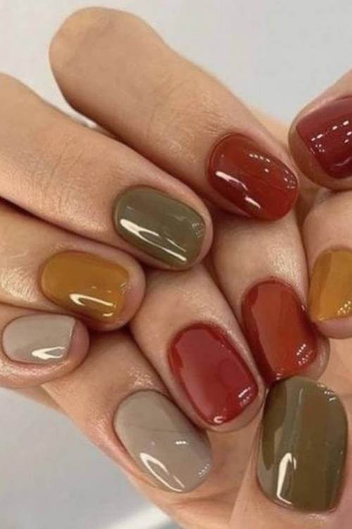 fall minimalist nails