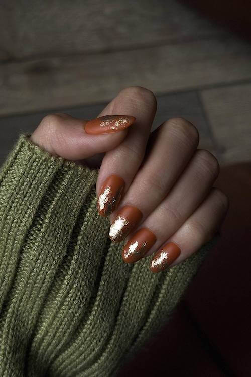 fall minimalist nails