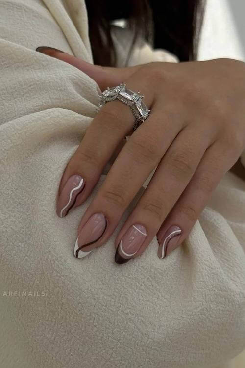 fall minimalist nails