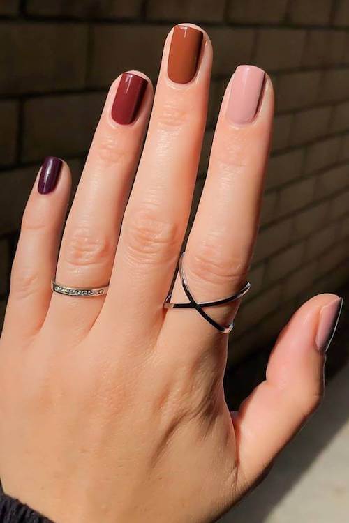 fall minimalist nails