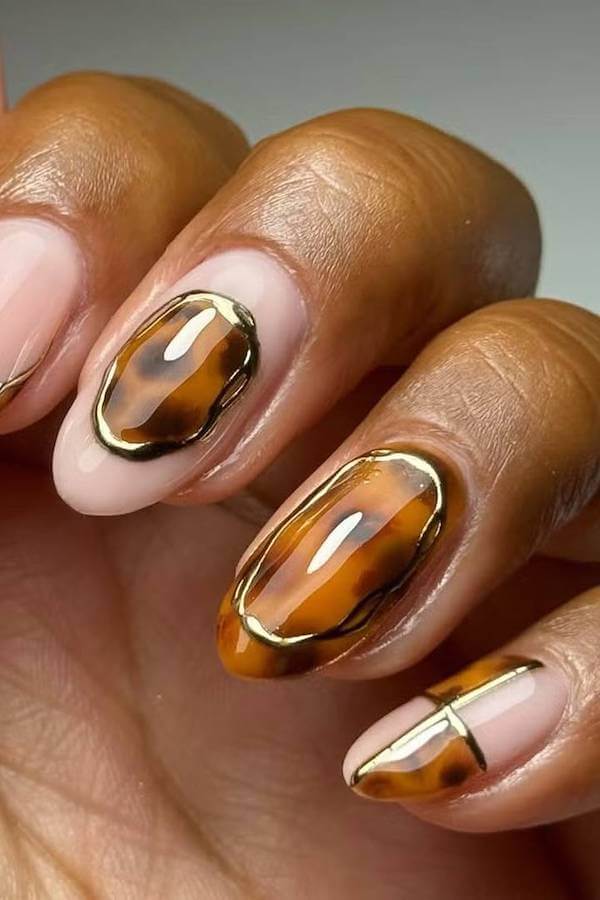 3D Gold Framed Tortoise Shell Nails