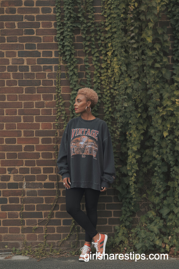 Vintage Graphic Sweatshirt with Leggings
