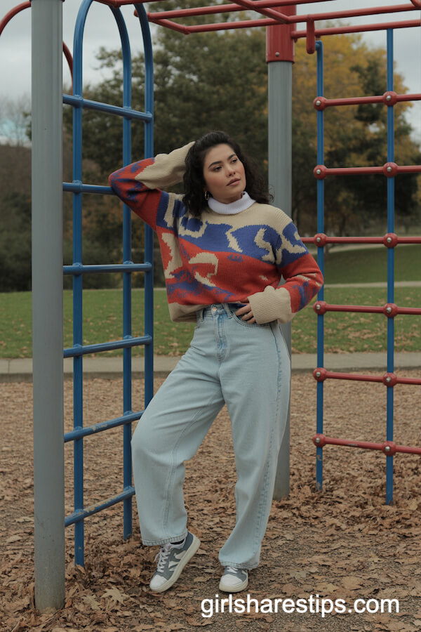 Graphic-Knit Sweater Light-Wash Jeans Style