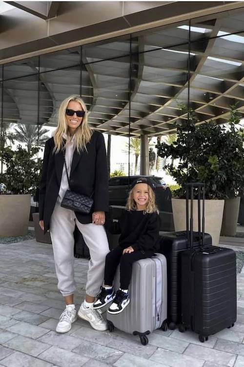 fall winter airport outfit